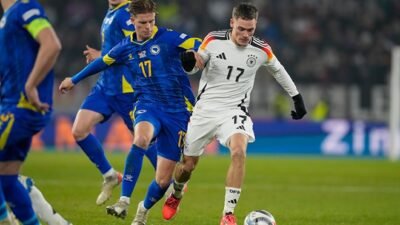 Bayer Leverkusen forması giyen Florian Wirtz, Bayern Münih'e transfer olmak